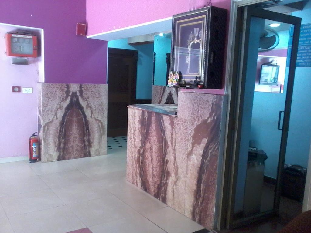 Hotel Krishna Palace New Delhi Exterior photo
